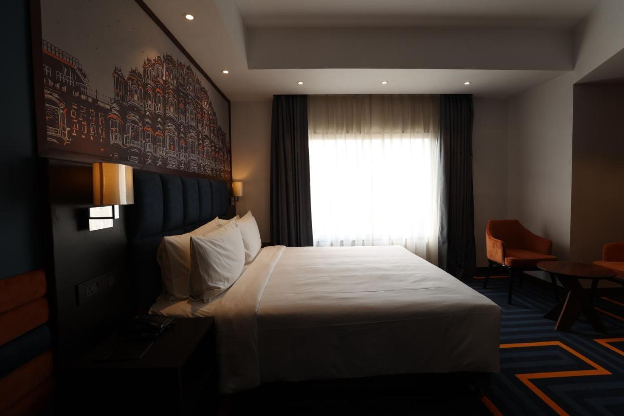 Holiday Inn Express & Suites Jaipur Gopalpura Eksteriør billede