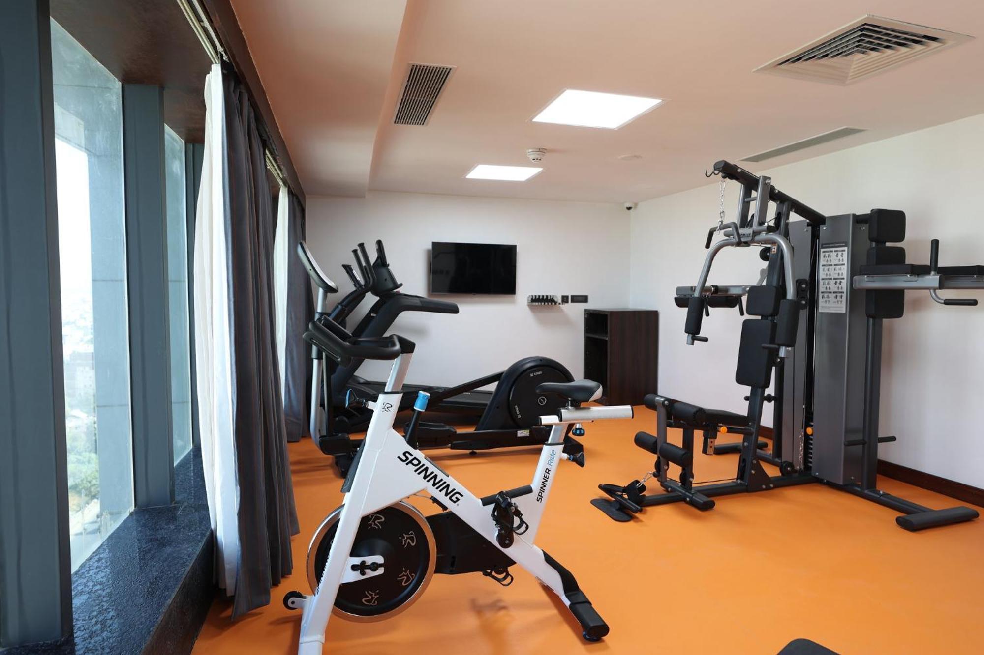 Holiday Inn Express & Suites Jaipur Gopalpura Eksteriør billede