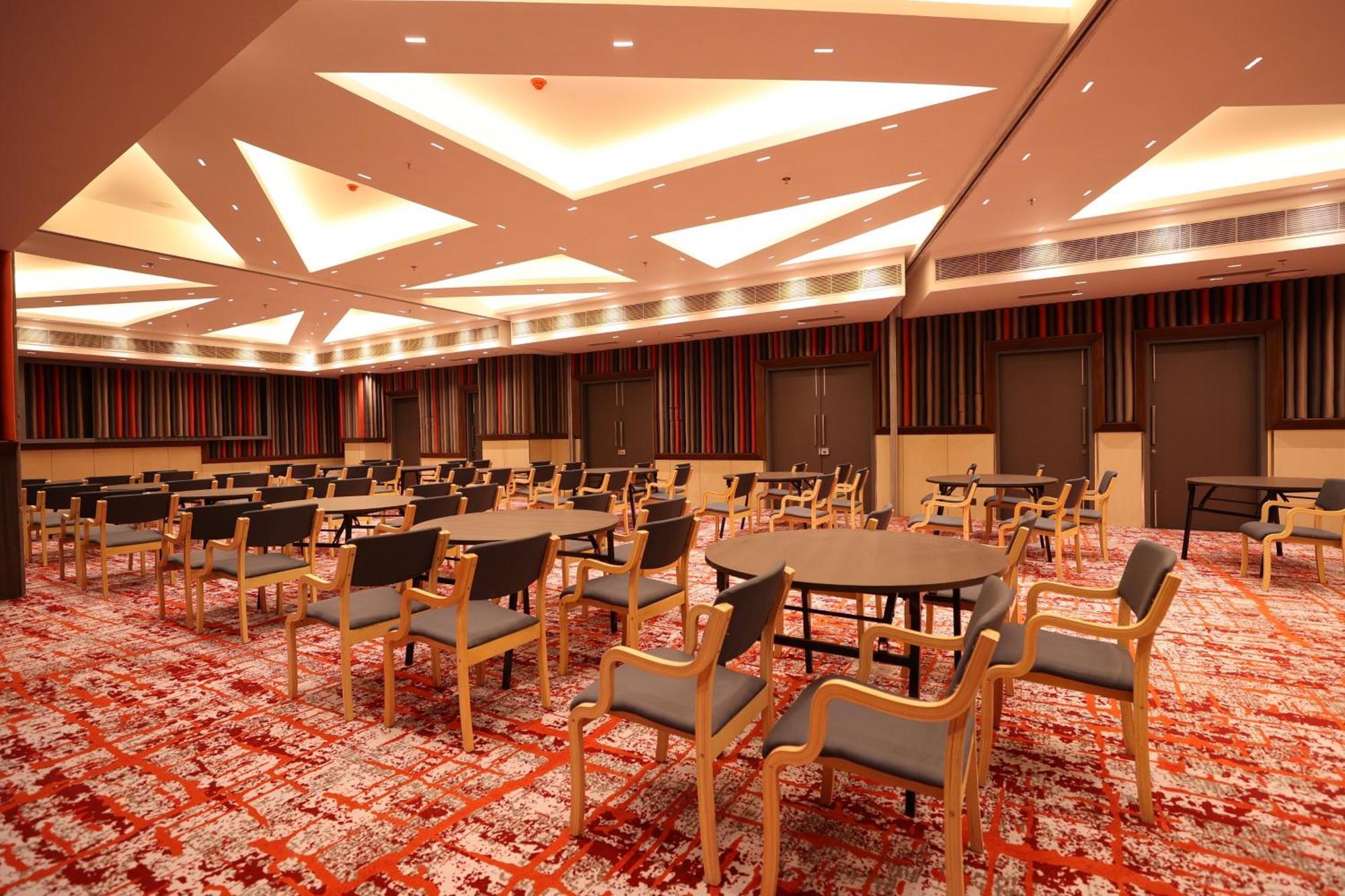 Holiday Inn Express & Suites Jaipur Gopalpura Eksteriør billede